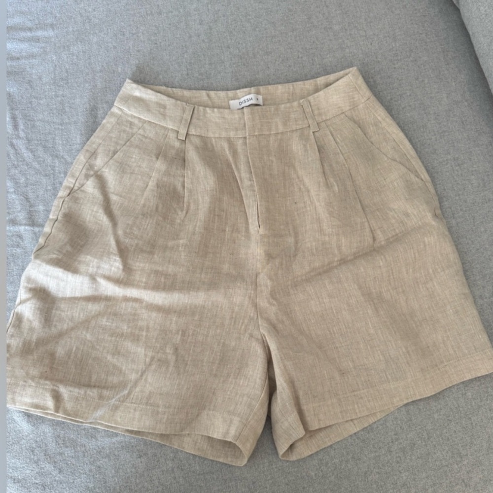 DISSH Tan Bermudas High-Waisted Relaxed Fit
